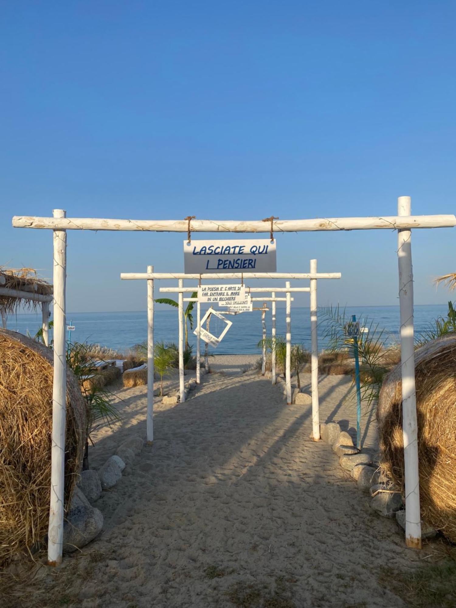 Villaggio Camping Poseidon - Bungalows & Rooms With Sea View In Nature Santa Caterina Dello Ionio Marina 外观 照片